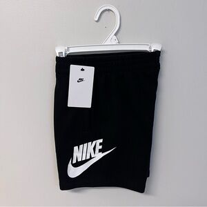 Nike logo kids black sweatshorts NWT pockets shorts